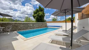 Flat with garden, terrace & BBQ | Garden view | Pets are welcome - Image 3