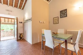 Appartement avec jardin, barbecue et piscine | Vue jardin - Image 4