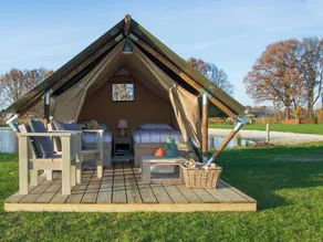 Lovely tent with 1 bedroom for 2 persons - Image 4