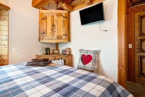 Room 'Camera Rotonda' with Mountain View, Balcony and Wi-Fi - Image 3