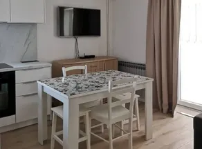 Apartment with terrace - Image 5