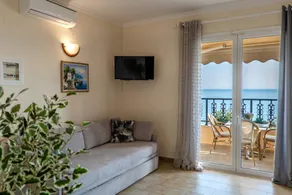 Flat with pool | Mountain view - Image 2