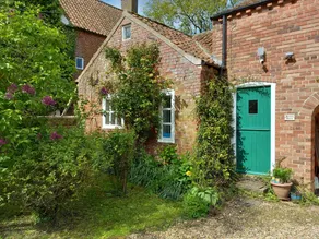 Child-friendly cottage with garden | Pets allowed - Image 2