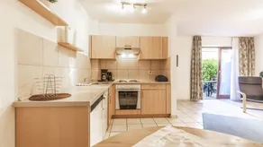 Flat with garden & terrace - Image 5