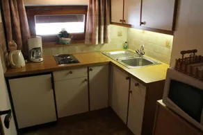 Holiday apartment with garden, barbecue & terrace - Image 2