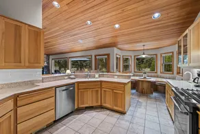 Maury Mountain Lodge - Image 4
