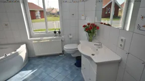 Holiday home with terrace, garden & jacuzzi - Image 2
