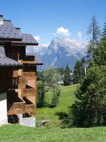 Welcome to La Maison de l'Alpage - Morillon Grand Massif - 5 Bedrooms - 3 Bathrooms - 12 Guests - Image 2