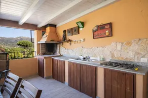 Flat with BBQ | Mountain view | Next to the beach - Image 5