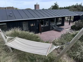 Children-friendly holiday home with terrace, garden & BBQ - Image 3