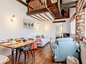 Cottage avec barbecue, piscine et jardin - Image 3