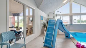 Holiday home with BBQ, terrace & private pool - Image 4