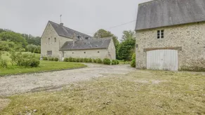 Charming holiday home with BBQ & garden - Image 5