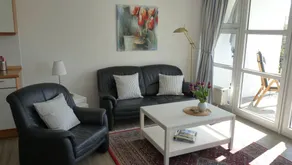 Flat with garden, terrace & sauna - Image 4