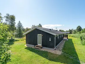 Holiday home with terrace - Image 5