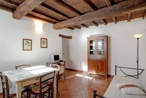 Apartamento con jardín, barbacoa y piscina - Image 5