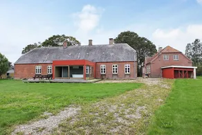 Holiday home with sauna, barbecue & terrace - Image 2