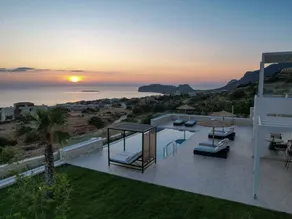 House with private pool & barbecue - Image 5