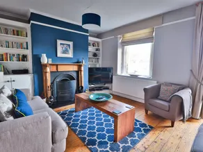 Cottage with terrace & garden - Image 3