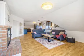 Holiday apartment with garden | Garden view - Image 2