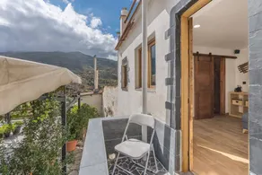 Appartement avec internet haut débit et terrasse | Vue montagne - Image 4