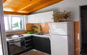 Apartamento vacacional con jardín - Image 3