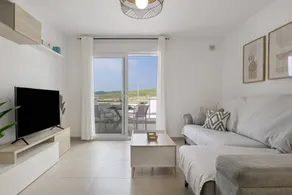 Wohnung mit Pool, Garten und Terrasse | Strandblick | Ideal für Homeoffice - Image 2