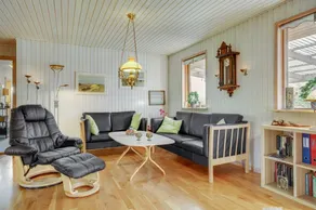 House with terrace & BBQ - Image 4