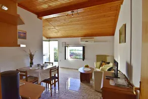 Charming holiday apartment with terrace & barbeque | Sea view | Next to the beach - Image 2