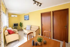 Holiday apartment with terrace | Next to the beach | Pet-friendly - Image 4