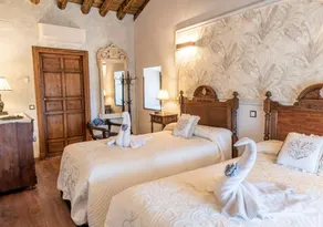 Private room with garden, pool & barbeque | Good for workation | Pets allowed - Image 2