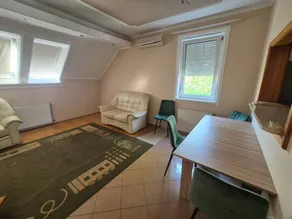 Mathias, a Spacious 2-Bedroom Apartment with 2 Bathrooms & Private Parking - Image 2