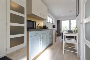 Cabin with terrace - Image 3