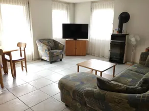 Children-friendly holiday apartment with garden - Image 5