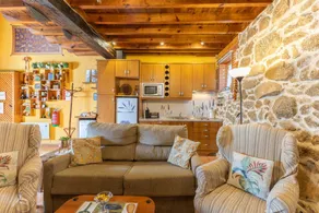Holiday Home 'El Mirador Del Gato 1' with Mountain View, Shared Pool and Wi-Fi - Image 4