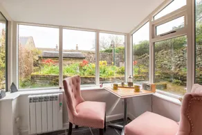 Cottage with garden - Image 2