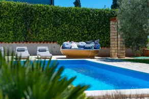 Villa with private pool, terrace & BBQ - Image 3