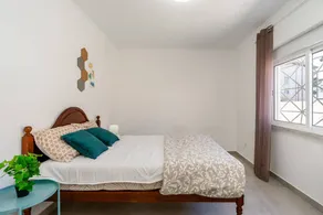 Luxury Private Room with shared washroom for 2 people - Image 2
