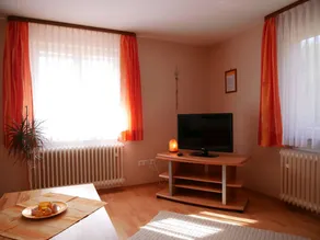 Apartment with garden | Garden view - Image 3