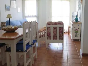 Flat with pool - Image 5