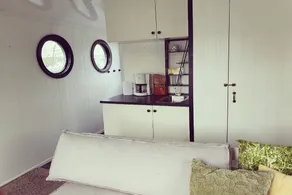 Houseboat in Lathumse Plas for a Couple - Image 3