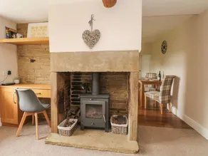 Cottage with terrace & garden | Pet-friendly - Image 4