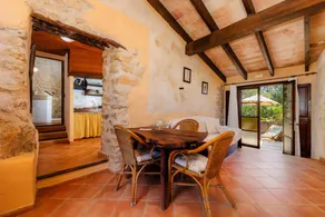 Apartment with garden, pool & hot tub | Garden view | Good for workation | Pet-friendly - Image 5