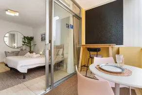 Pleasant apartment with pool, terrace & fast internet | Beach nearby | Perfect for remote work | Pets are welcome - Image 4