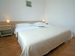 Beachfront Apartments Tamarix - Superior One Bedroom Apartment (Grand) 2 - Image 5