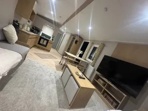 Child-friendly holiday home | Beach nearby - Image 4