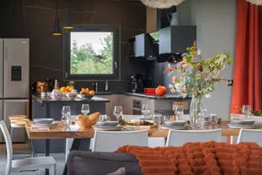 Chalet with BBQ, garden & terrace - Image 5