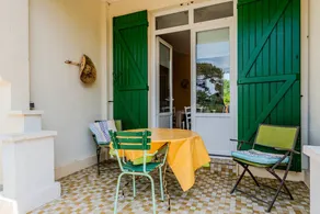 Holiday Home 'Villa au calme' with Private Terrace, Wi-Fi and Air Conditioning - Image 3
