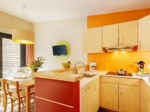 Family-friendly pleasant bungalow with heated pool & terrace | Pets allowed - Image 5