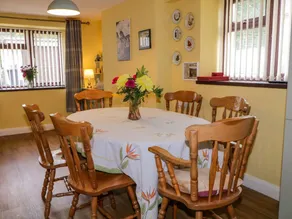 Cottage with garden - Image 5